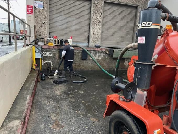 Professional drain cleaning and hydro jetting on Oahu